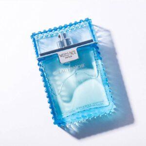 Predaj parfumov Versace prekvitá vďaka nízkym cenám. Najobľúbenejší je parfum Versace Man Eau Fraiche